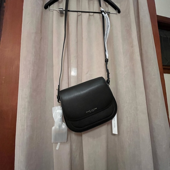 Marc Jacobs Elegant Black Crossbody Bag